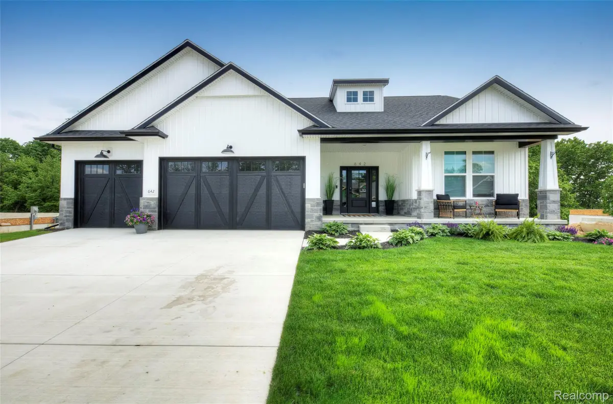 MOH 121 Gambrel Lane, Howell, MI 48843 - #1