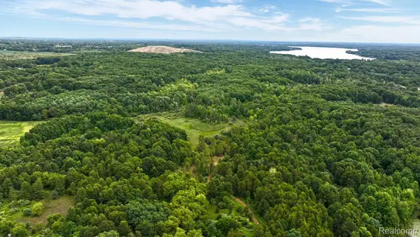 8342 N State Road, Otisville, MI 48463