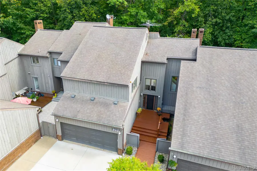 9422 Hawthorne Glen Drive, Grosse Ile, MI 48138 - #3