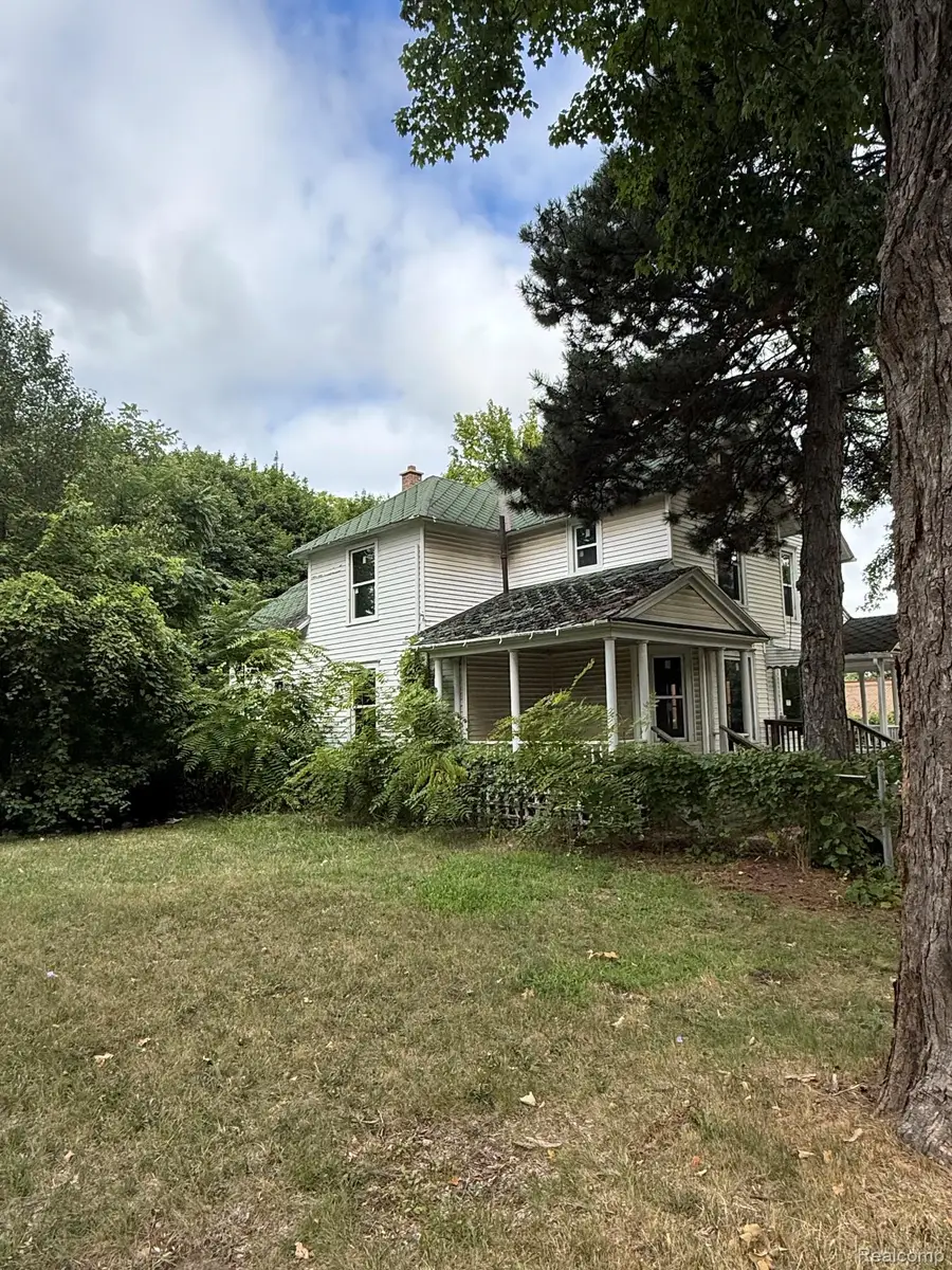 1028 Oak Street, Flint, MI 48503 - #2