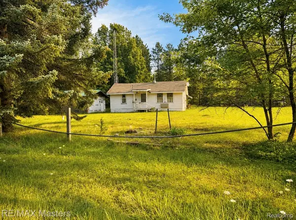 1401 Knott Road, Luzerne, MI 48636