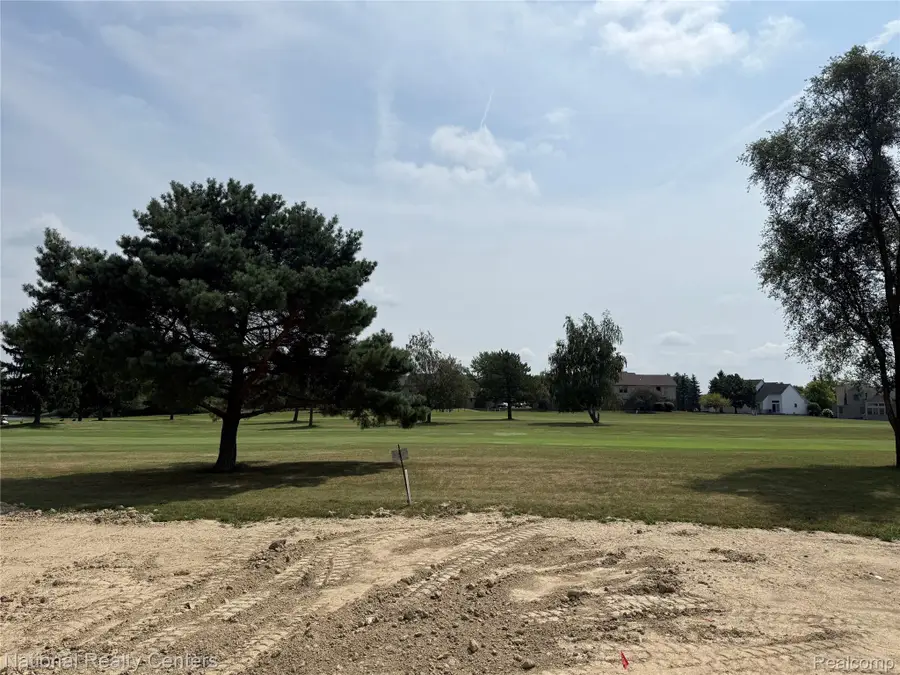 388 Devonshire Drive #28, Lapeer, MI 48446 - #3