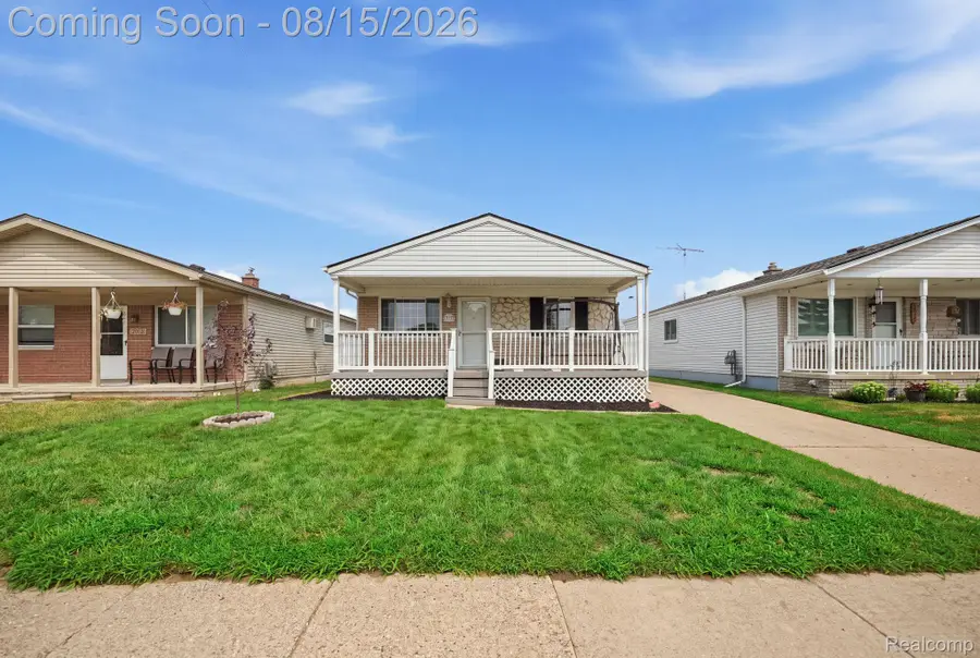 20147 Lakeworth Street, Roseville, MI 48066 - #2