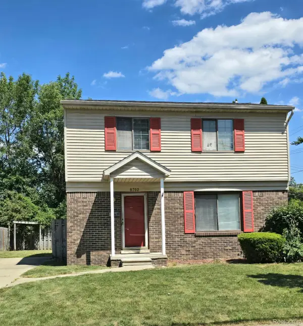 8702 Hazelton Street, DearbornHeights, MI 48127