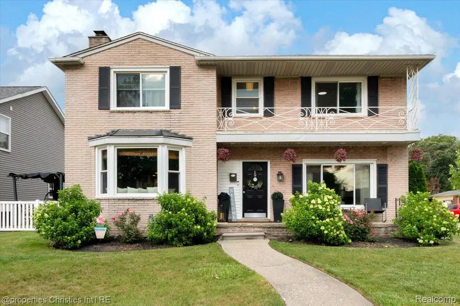 24600 Manistee Street, Oak Park, MI 48237 - #2