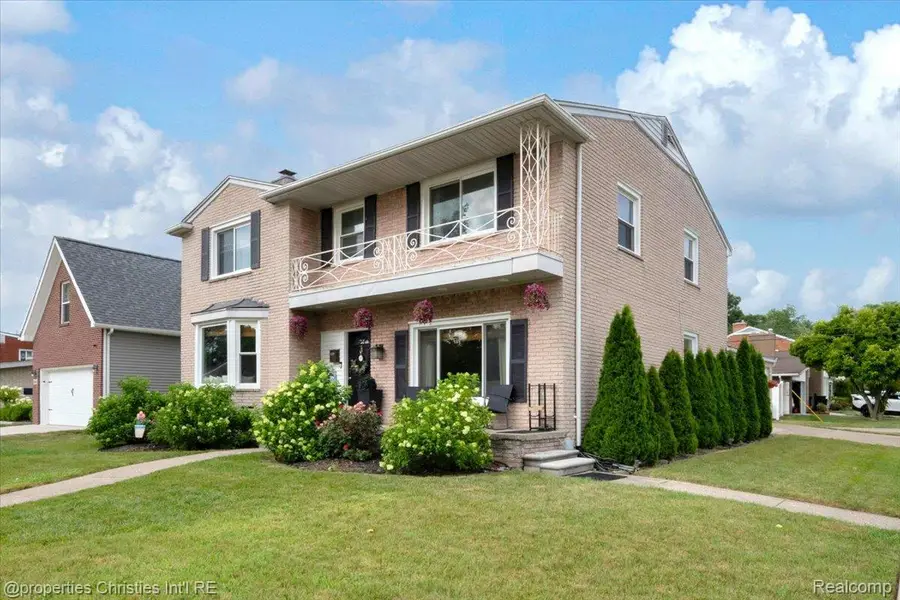 24600 Manistee Street, Oak Park, MI 48237 - #3