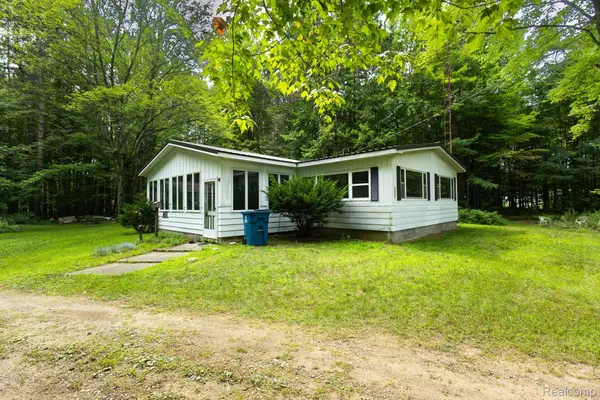 7800 Oak Road, Millington, MI 48746