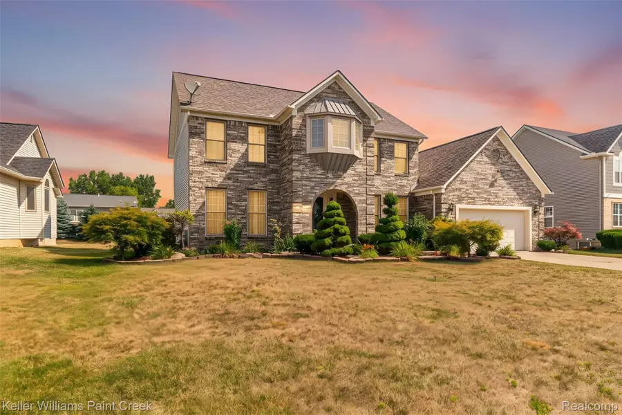 5555 Chatham Lane, Grand Blanc, MI 48439 - #2