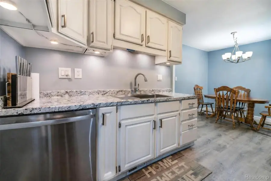 32612 Dover Street, Garden City, MI 48135 - #3