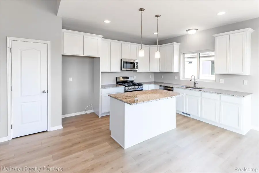 24 Woodland Meadows, Chesterfield, MI 48047 - #3