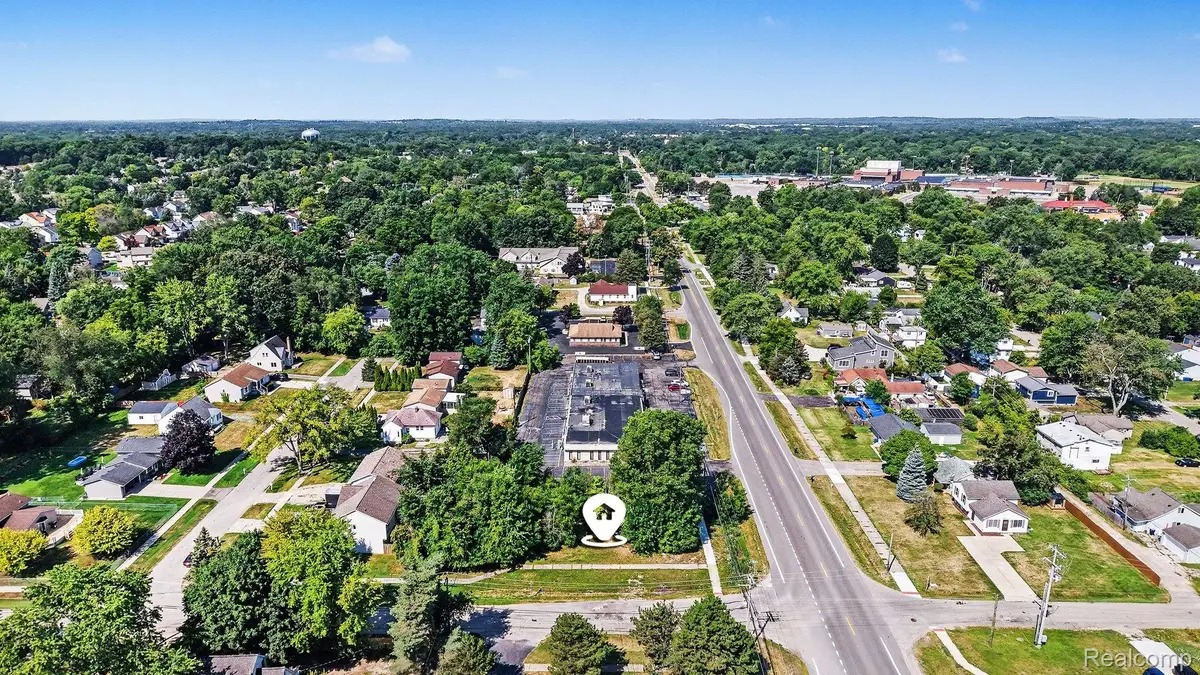 2703 Pontiac Lake Road, Waterford, MI 48328 - #1
