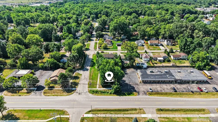 2703 Pontiac Lake Road, Waterford, MI 48328 - #3