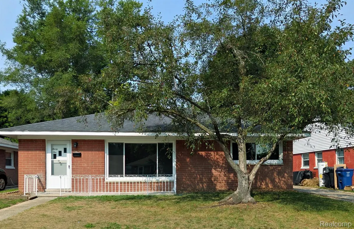3010 Cheyenne Avenue, Flint, MI 48507 - #1