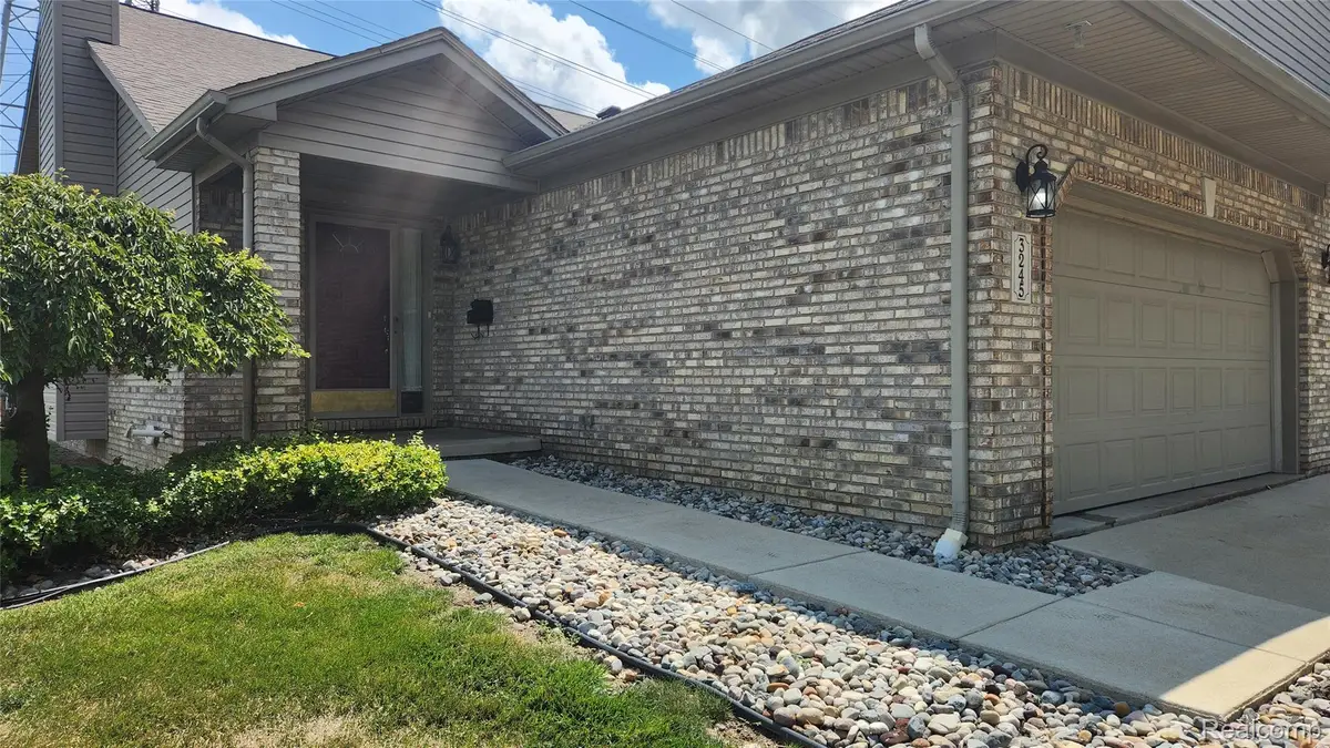 3245 Justin Drive, Trenton, MI 48183 - #1