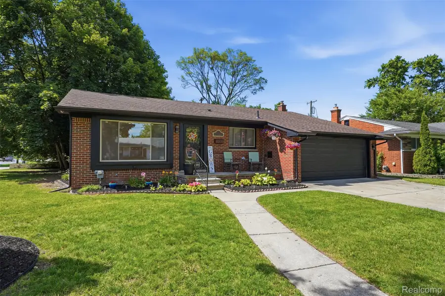 27407 Buckingham Street, Livonia, MI 48154 - #3