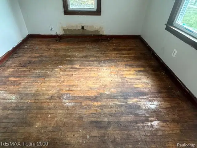 21604 Sunset Avenue, Warren, MI 48091 - #2