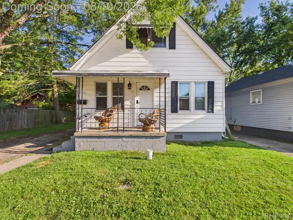 8262 Packard Avenue, Warren, MI 48089