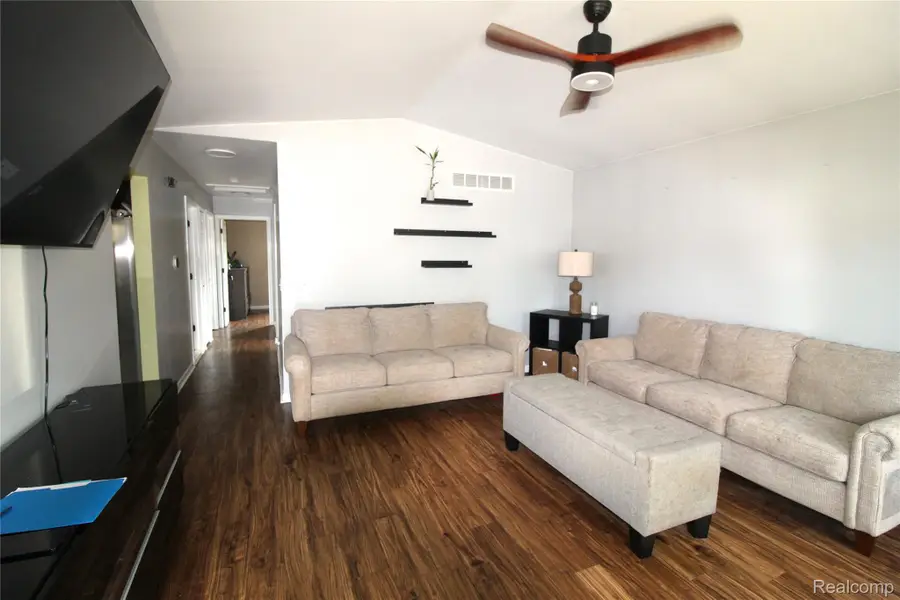 22100 Pleasant Street, Saint Clair Shores, MI 48080 - #2