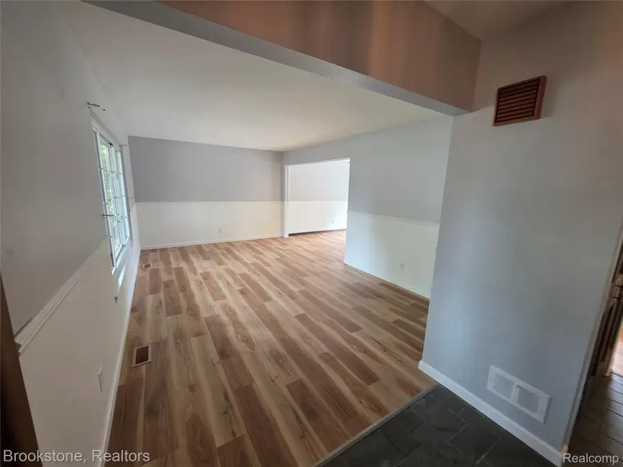 1243 Pickwick Place, Flint, MI 48507 - #3