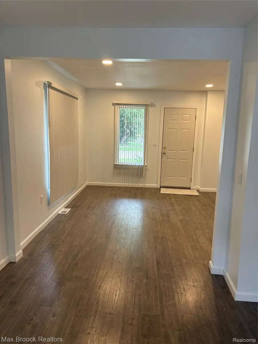 27141 Hampden Street, Madison Heights, MI 48071 - #2