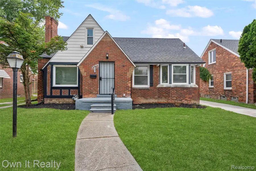 17612 Plainview Avenue, Detroit, MI 48219 - #2
