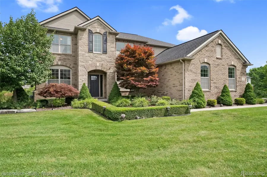 915 Appleton Court, Oakland, MI 48363 - #2