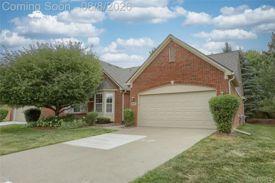 3845 Arbor Drive, Auburn Hills, MI 48326 - #3