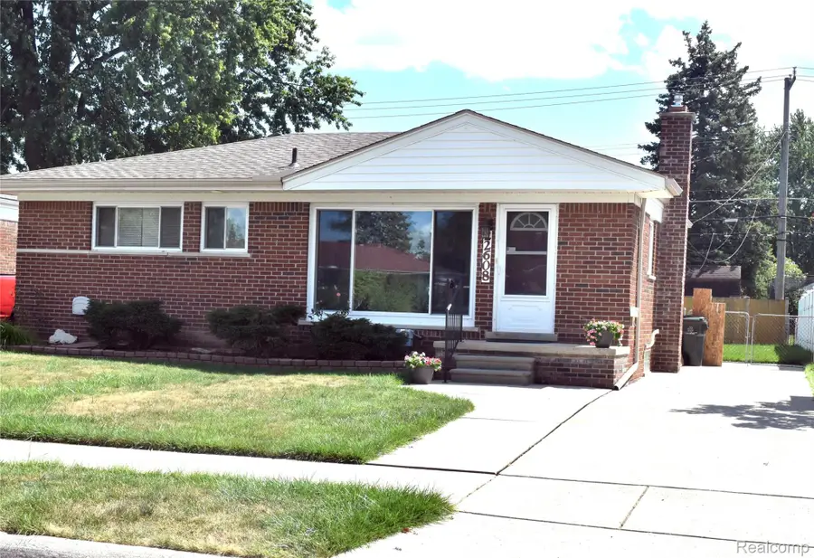 22608 Raymond Court, Saint Clair Shores, MI 48082 - #2