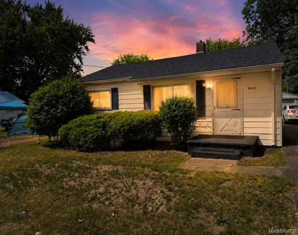 2065 Brady Avenue, Burton, MI 48529