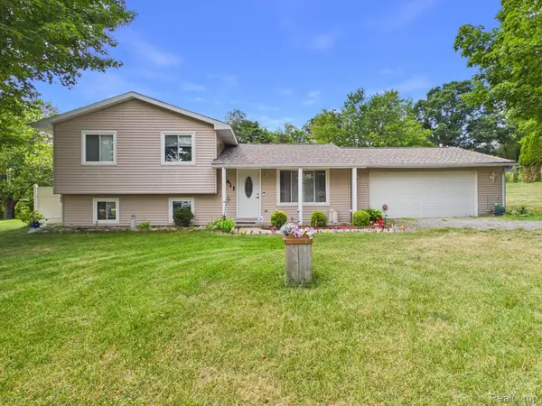 4411 Huckleberry Circle, Columbiaville, MI 48421