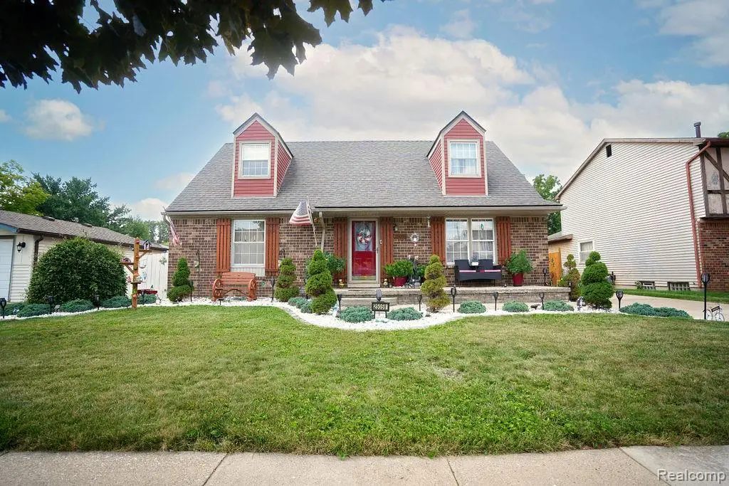 25058 Montebello Drive, Woodhaven, MI 48183 - #1