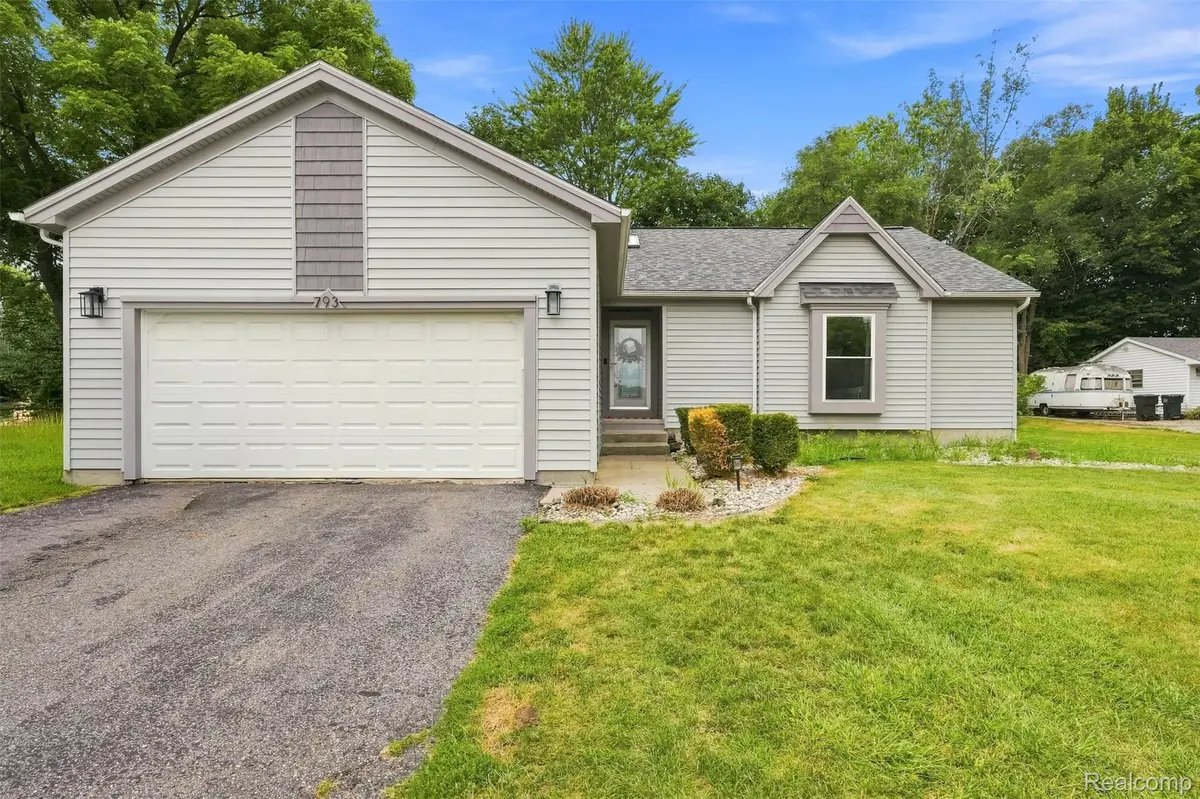 793 N Adams Road, Rochester Hills, MI 48309 - #1