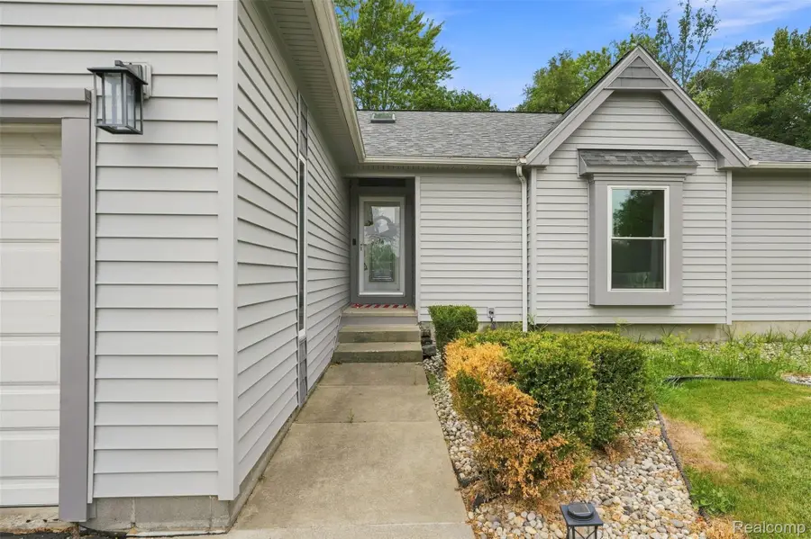 793 N Adams Road, Rochester Hills, MI 48309 - #3