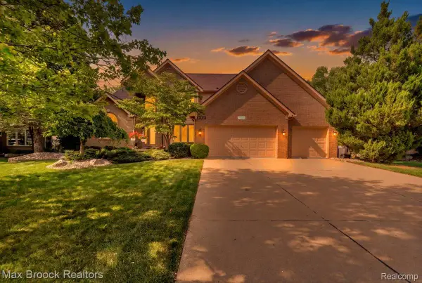 40800 N Northville Trail, Northville, MI 48168