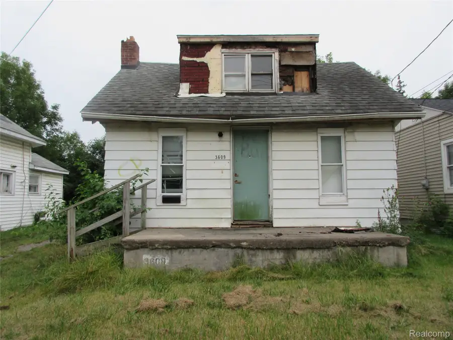 3609 Whitney Avenue, Flint, MI 48532 - #2