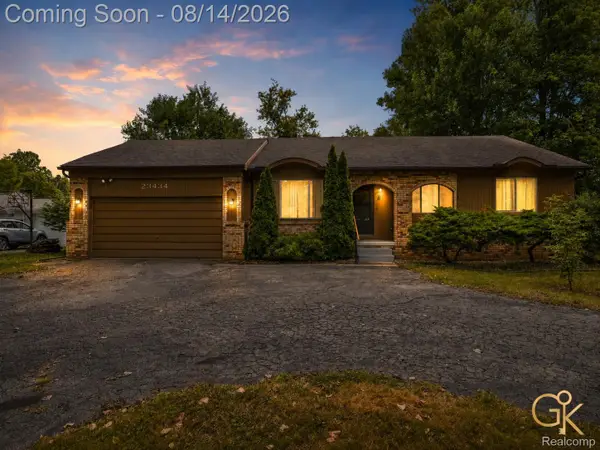 23434 Haynes Street, Farmington, MI 48336