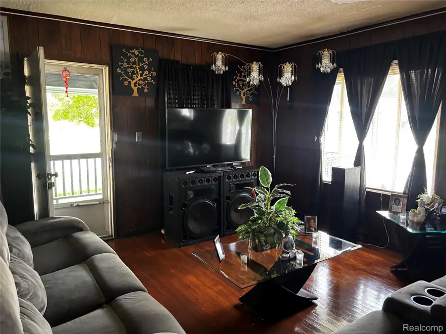 4001 Fleming Road, Flint, MI 48504 - #3