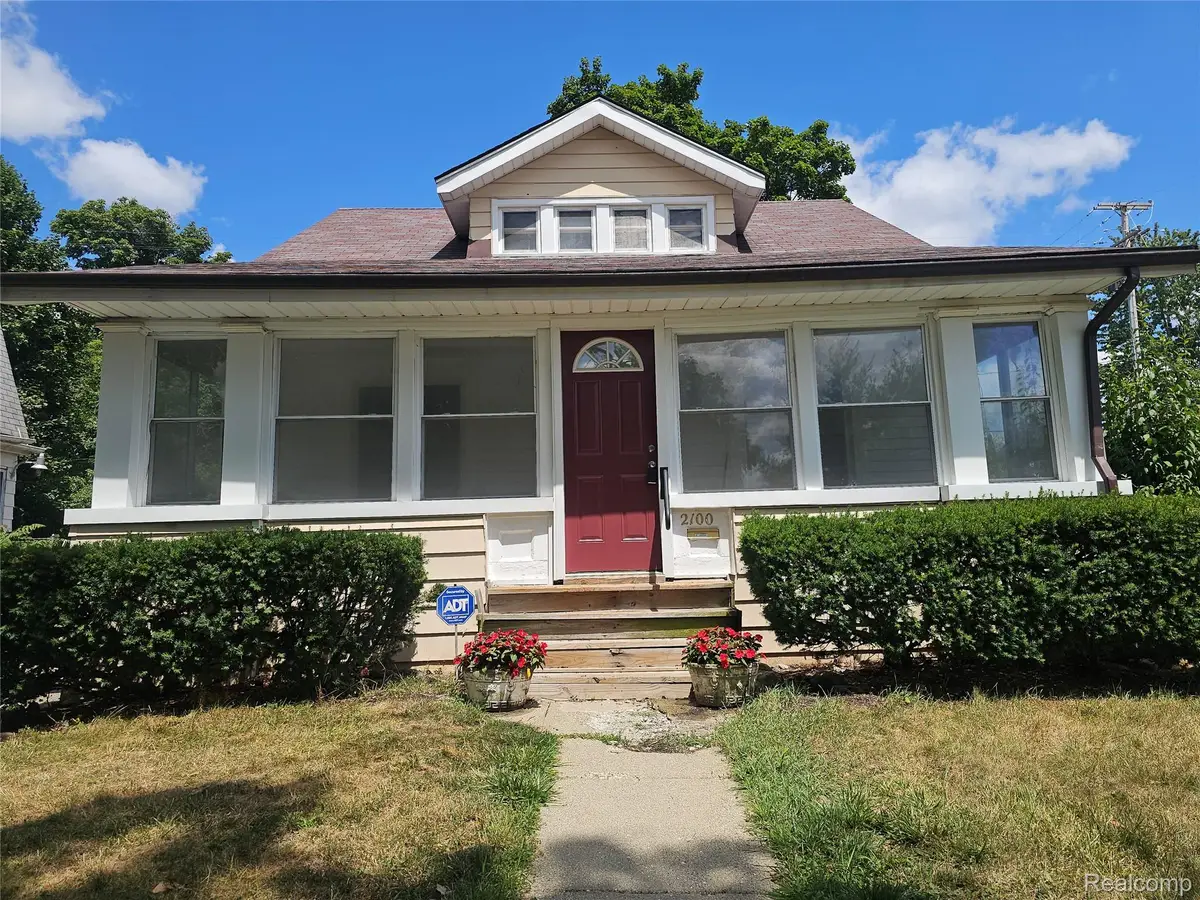 2100 Cadillac Street, Flint, MI 48504 - #1