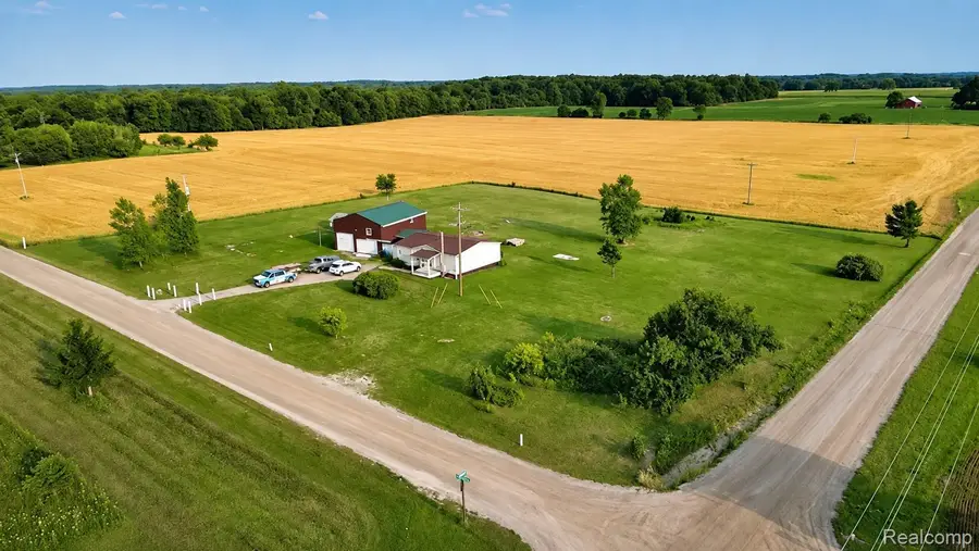 1010 Mcconnell Highway, Charlotte, MI 48813 - #2