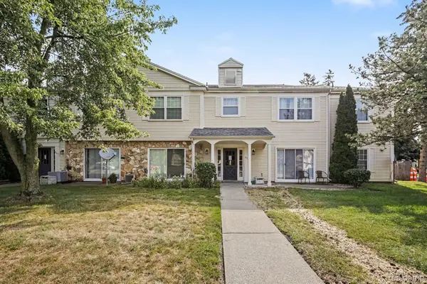 833 Bloomfield Village Boulevard #G, AuburnHills, MI 48326
