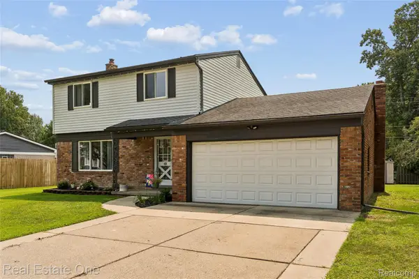 23678 King Drive, ClintonTownship, MI 48035