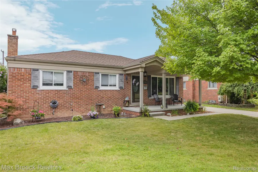 2741 Longmeadow Drive, Trenton, MI 48183 - #2