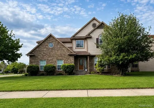 8366 Sherwood Drive, GrandBlanc, MI 48439