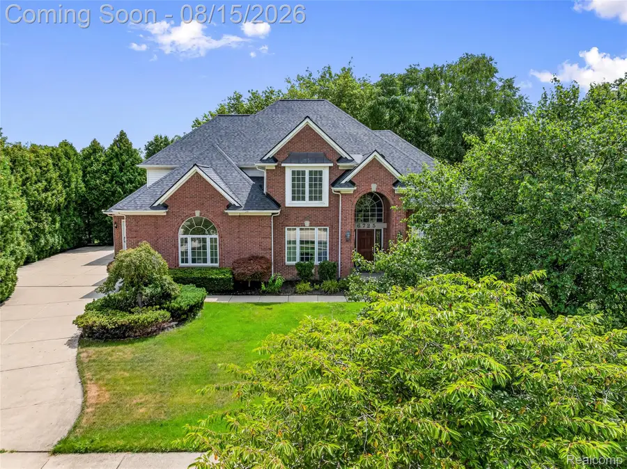 6725 Michael Drive, Troy, MI 48098 - #3