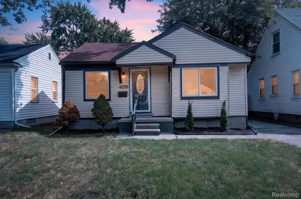 27550 Kaufman Street, Roseville, MI 48066