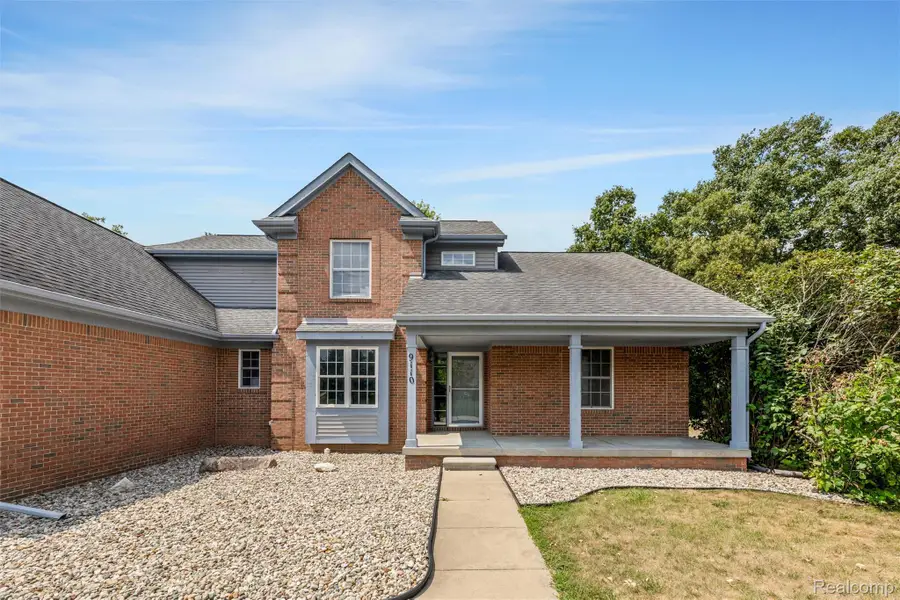 9110 Old Oak Drive, Grand Blanc, MI 48439 - #3