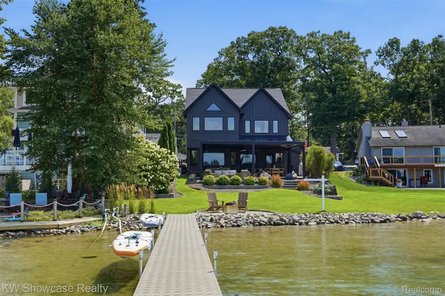 8030 Flagstaff Street, Commerce Township, MI 48382 - #2
