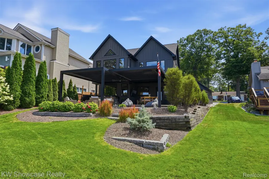 8030 Flagstaff Street, Commerce Township, MI 48382 - #3
