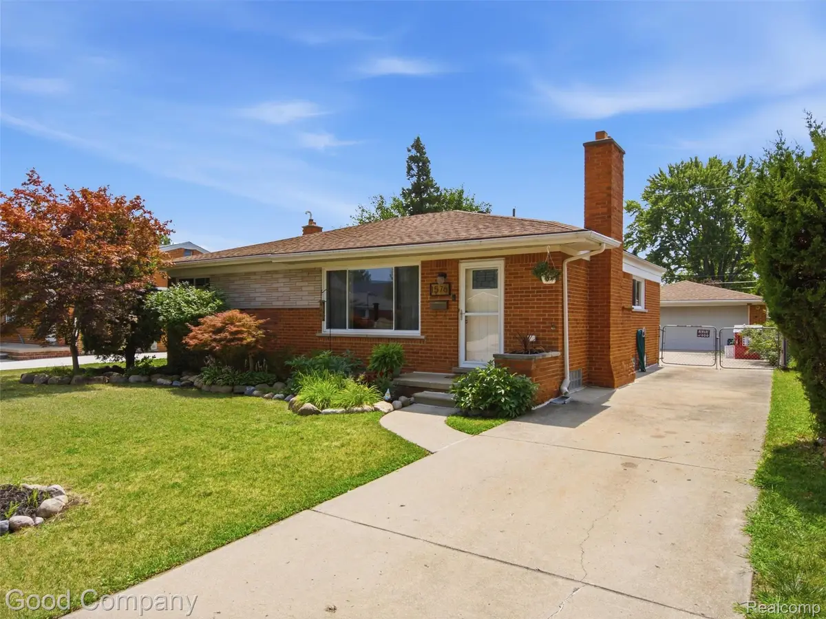 1576 Myrtle Avenue, Madison Heights, MI 48071 - #1