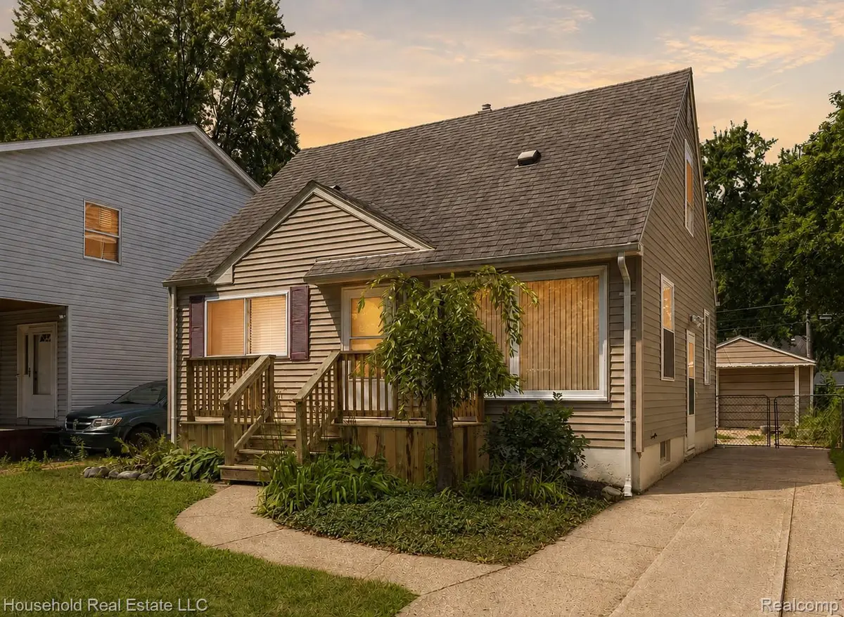 18483 Negaunee, Redford, MI 48240 - #1